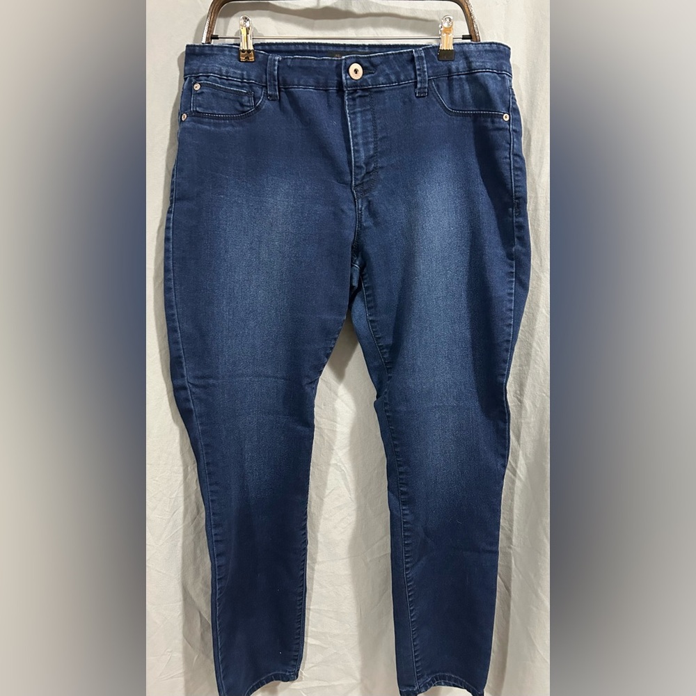 Jordache Dark Blue Skinny Jeans - Size 16